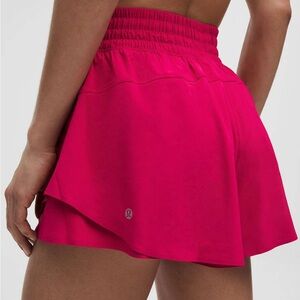 Lululemon Shake It Out High-Rise Running Short 2.5" Pink Dragonfruit Size M